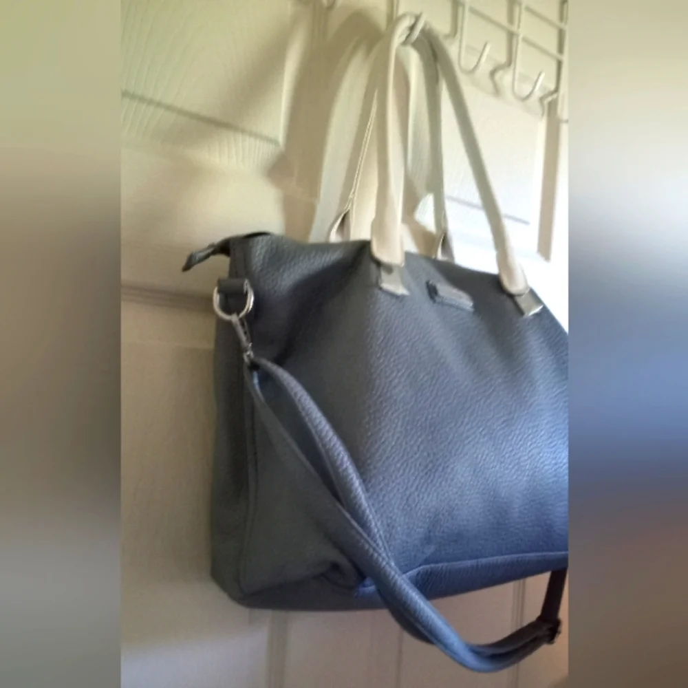 Adrienne Vittadini Powder Blue & White Satchel w/ Shoulder Strap-Vintage